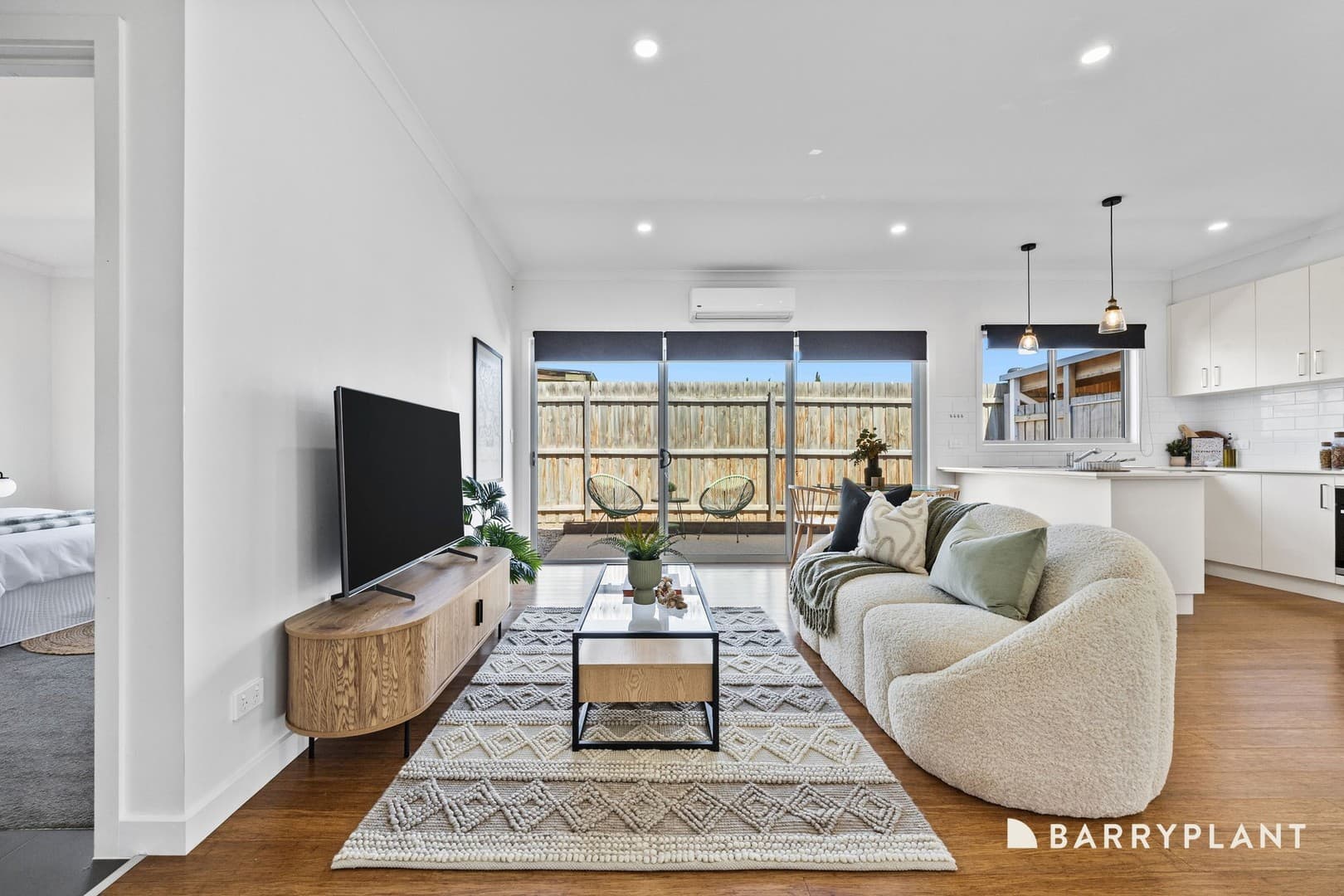 2/49 Hampshire Road, Sunshine, VIC 3020, Sunshine - Thumbnail 2