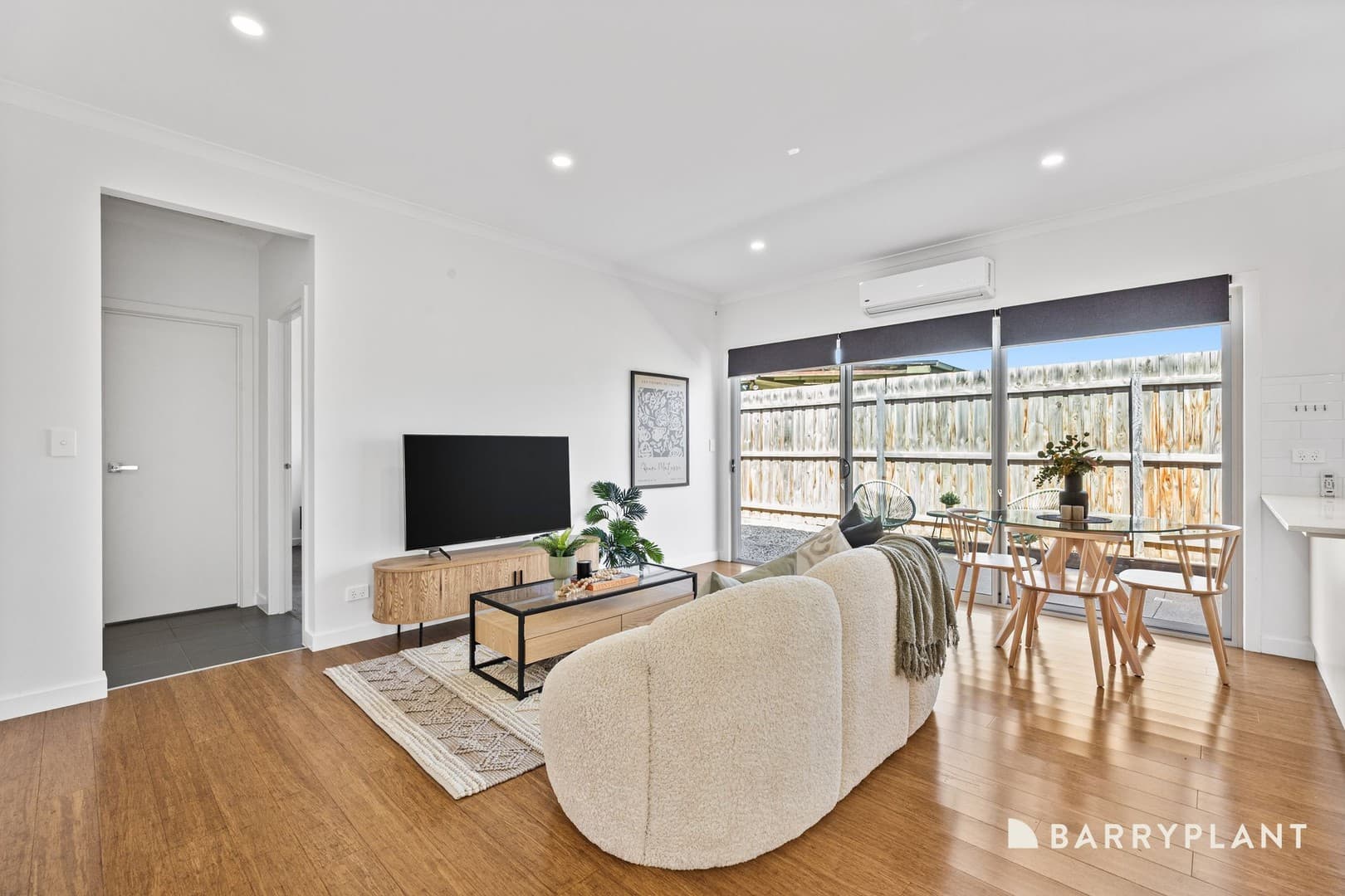 2/49 Hampshire Road, Sunshine, VIC 3020, Sunshine - Thumbnail 3