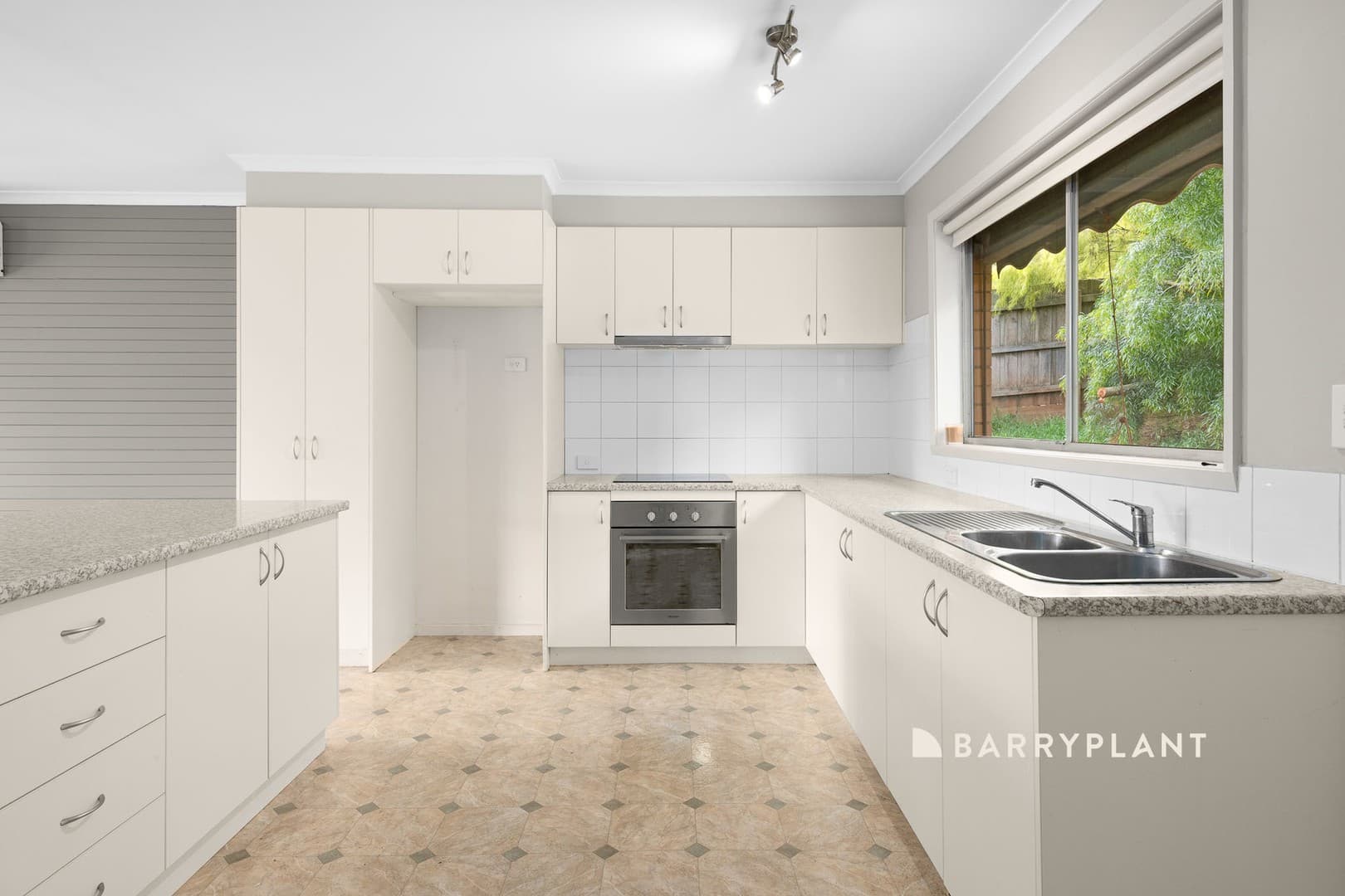 4 Park Street, Drouin, VIC 3818, Drouin - Thumbnail 5
