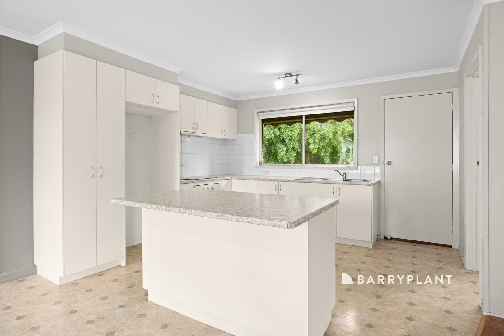 4 Park Street, Drouin, VIC 3818, Drouin - Thumbnail 6
