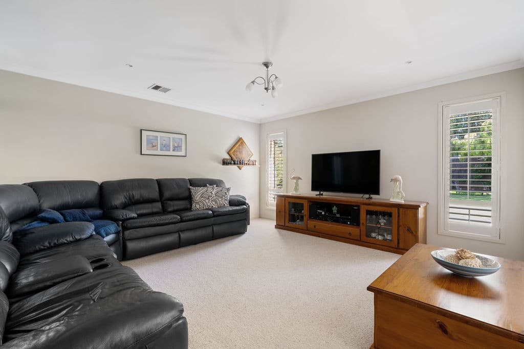 10 Wattle Road, Mccrae, VIC 3938, McCrae - Thumbnail 2