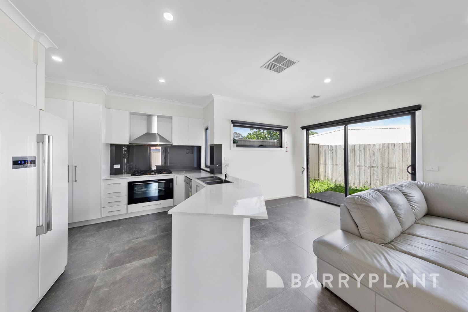 2/4 Mavis Crescent, Kings Park, VIC 3021, Kings Park - Thumbnail 5