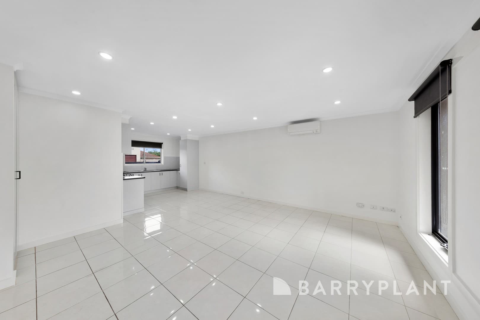 1/4 Mavis Crescent, Kings Park, VIC 3021, Kings Park - Thumbnail 3