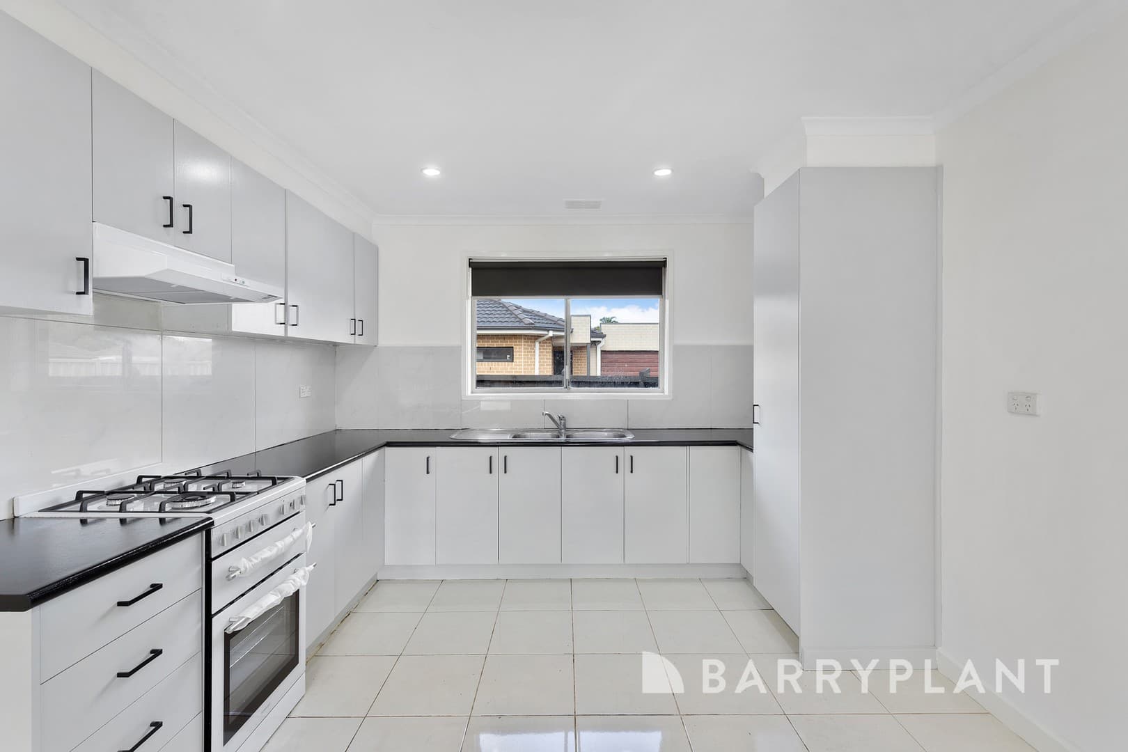 1/4 Mavis Crescent, Kings Park, VIC 3021, Kings Park - Thumbnail 4