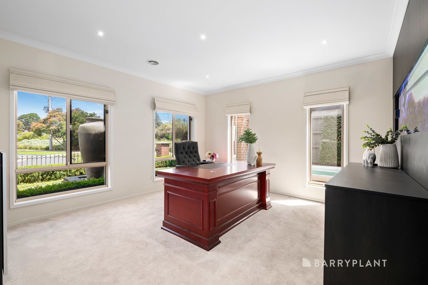 17 Sargood Drive, South Morang, VIC 3752, South Morang - Thumbnail 2