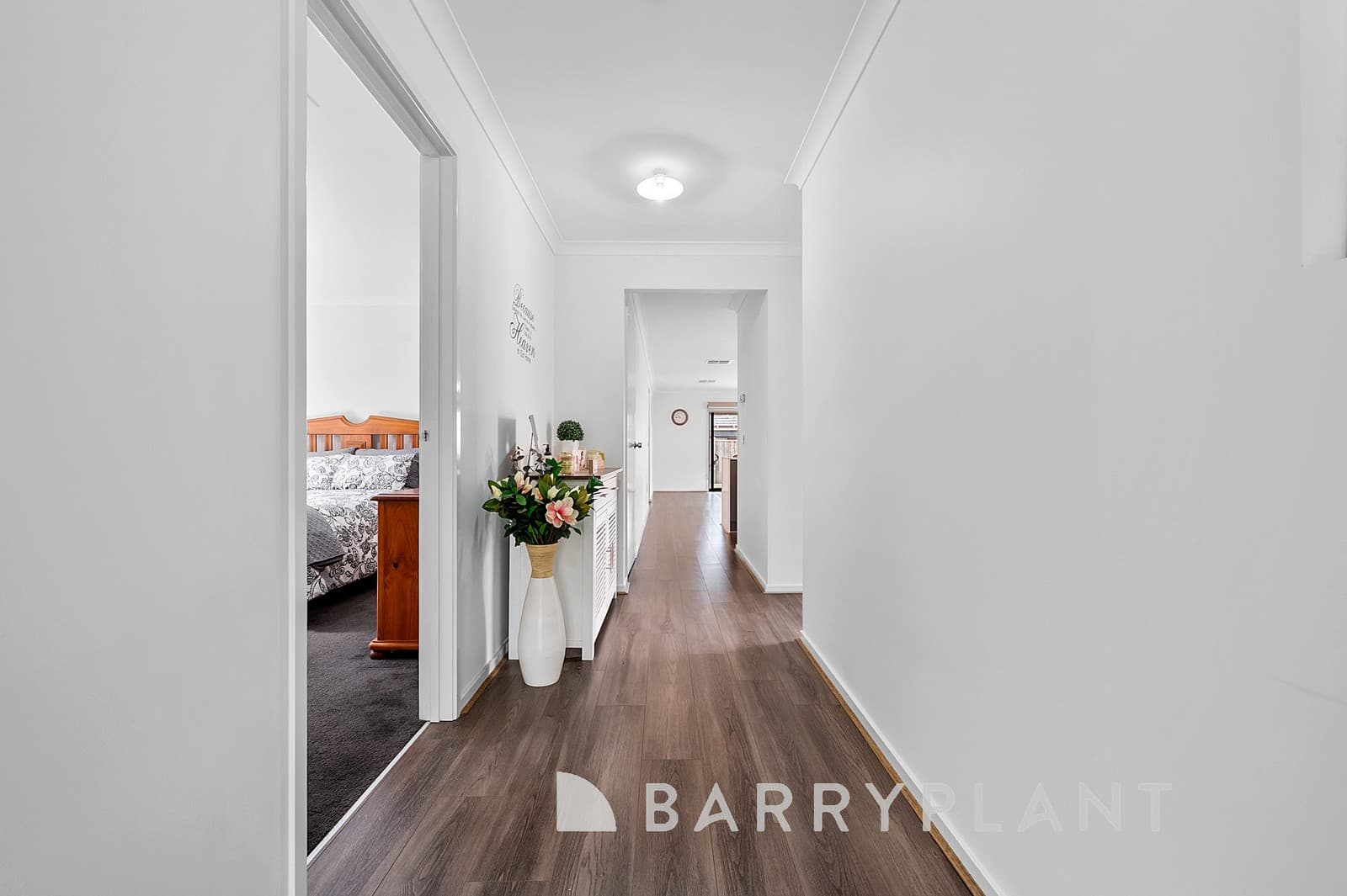 7 Hocston Way, Thornhill Park, VIC 3335, Thornhill Park - Thumbnail 4
