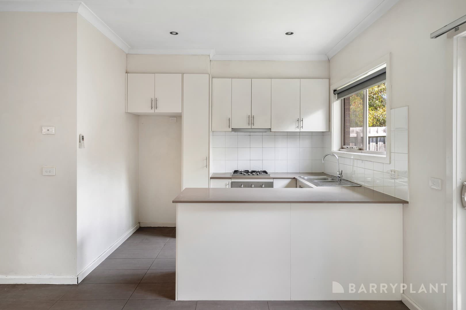 2/215 Spring Street, Reservoir, VIC 3073, Reservoir - Thumbnail 4