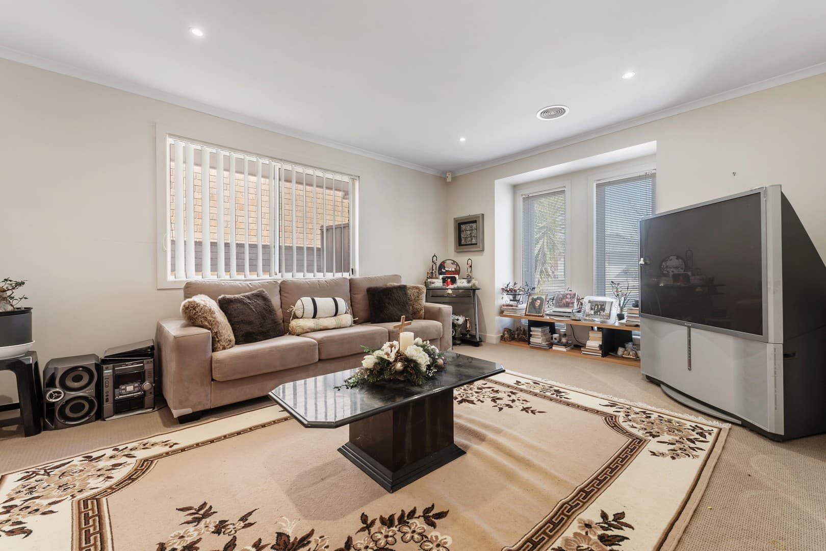 7 Oakview Parade, Caroline Springs, VIC 3023, Caroline Springs - Thumbnail 5