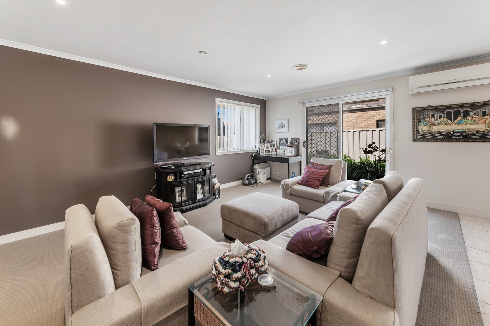7 Oakview Parade, Caroline Springs, VIC 3023, Caroline Springs - Thumbnail 6