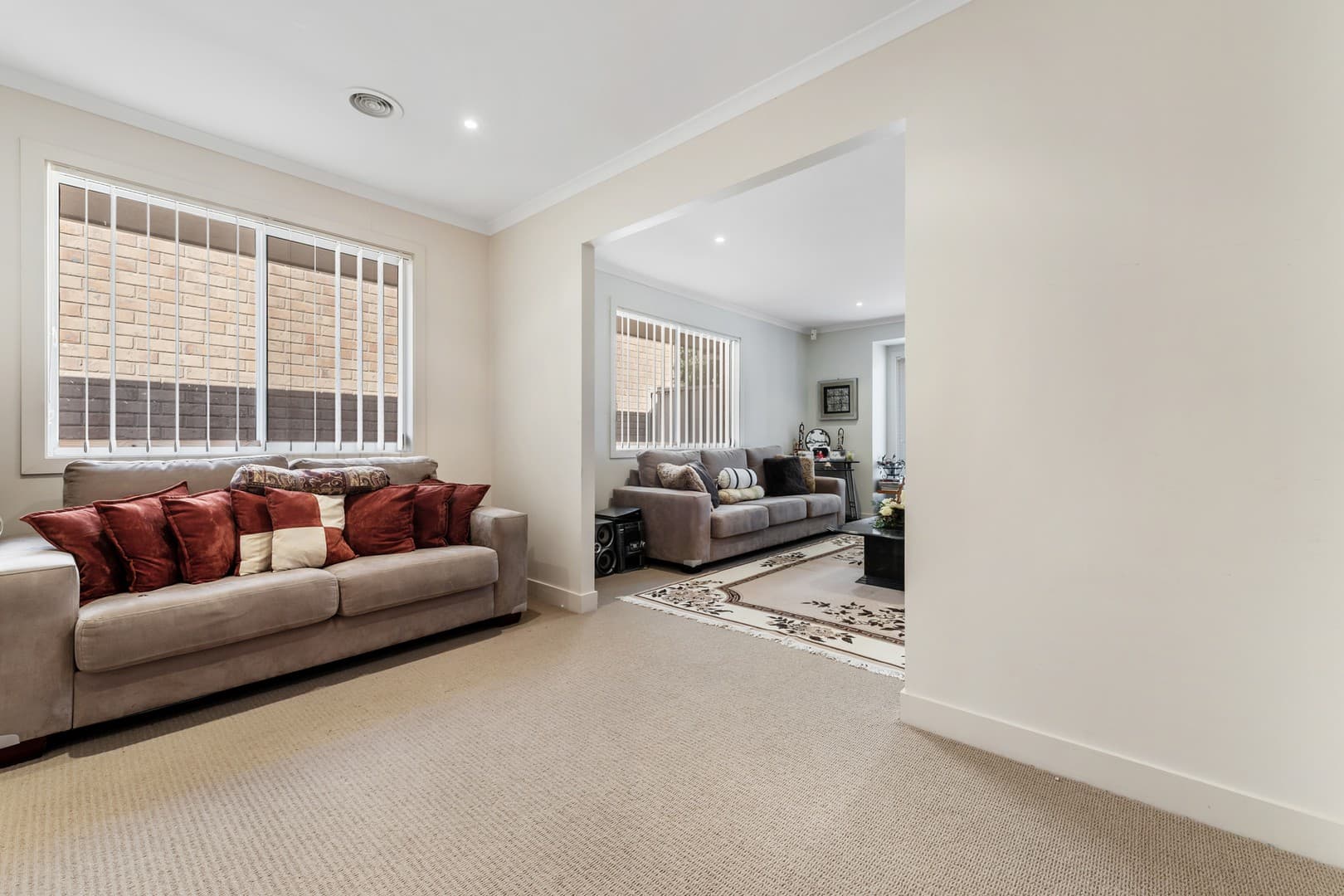 7 Oakview Parade, Caroline Springs, VIC 3023, Caroline Springs - Thumbnail 7