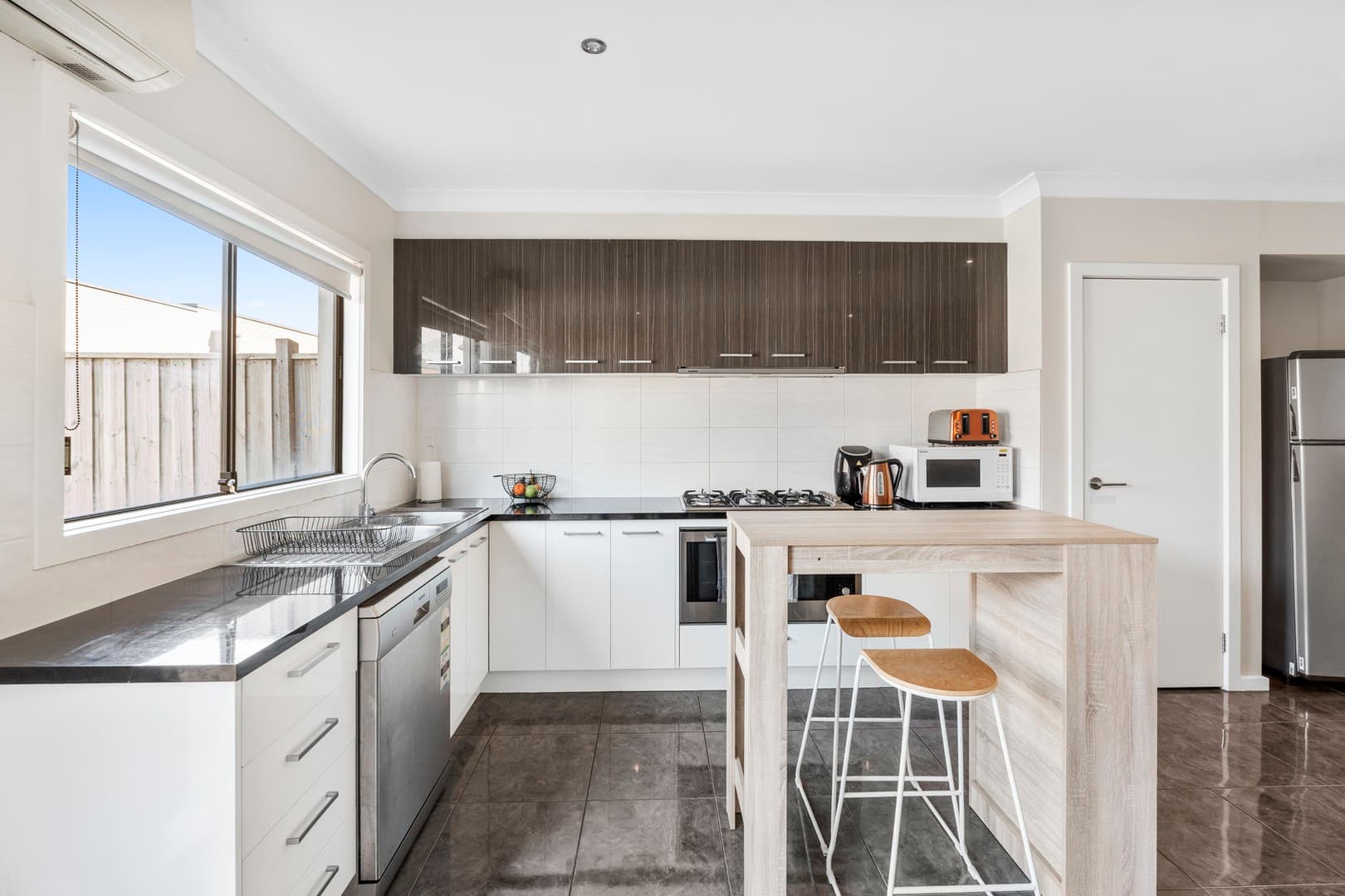 11 Bohr Walk, Fraser Rise, VIC 3336, Fraser Rise - Thumbnail 3