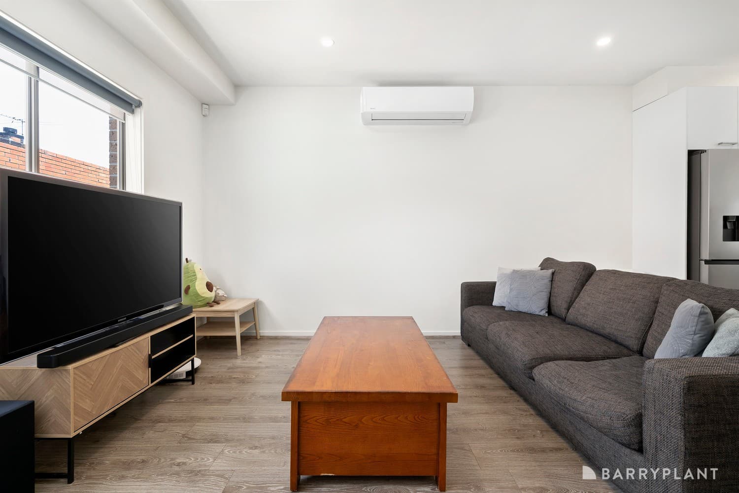 3/6 Lorraine Court, Sunshine, VIC 3020, Sunshine - Thumbnail 2