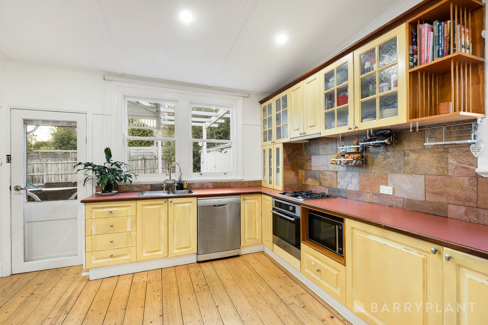 23 Mount View Street, Croydon, VIC 3136, Croydon - Thumbnail 3