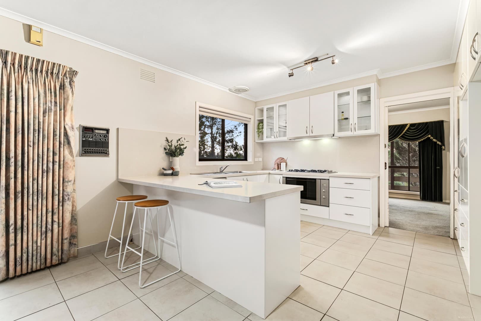 6 Tadema Crescent, Eltham, VIC 3095, Eltham - Thumbnail 7
