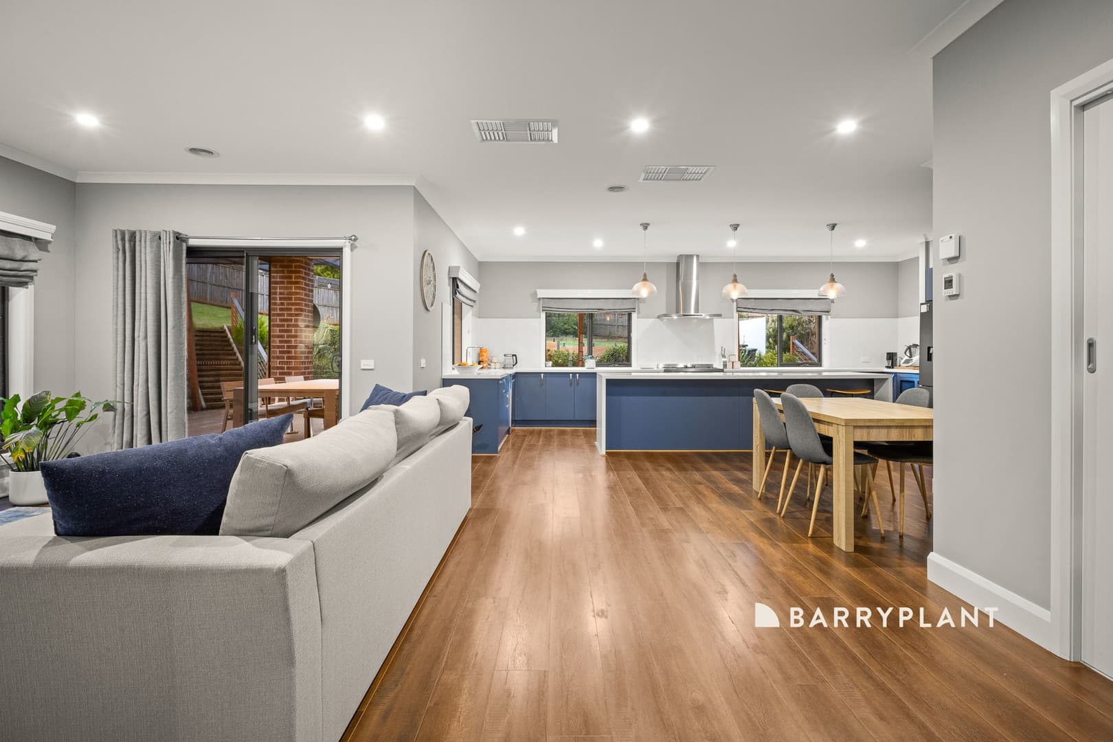 2 Bradley Place, Warragul, VIC 3820, Warragul - Thumbnail 2