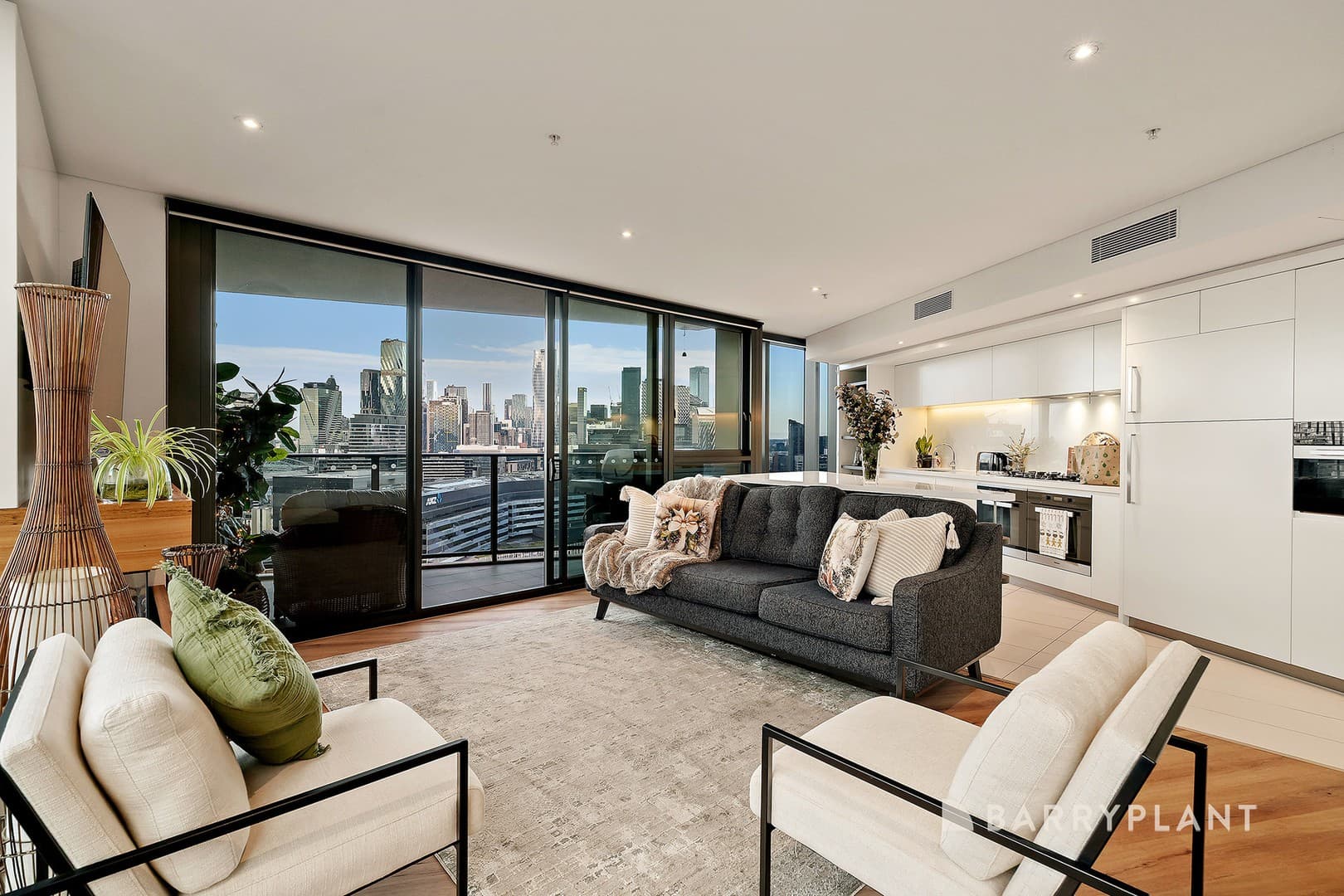 2801/100 Lorimer Street, Docklands, VIC 3008, Docklands - Thumbnail 3