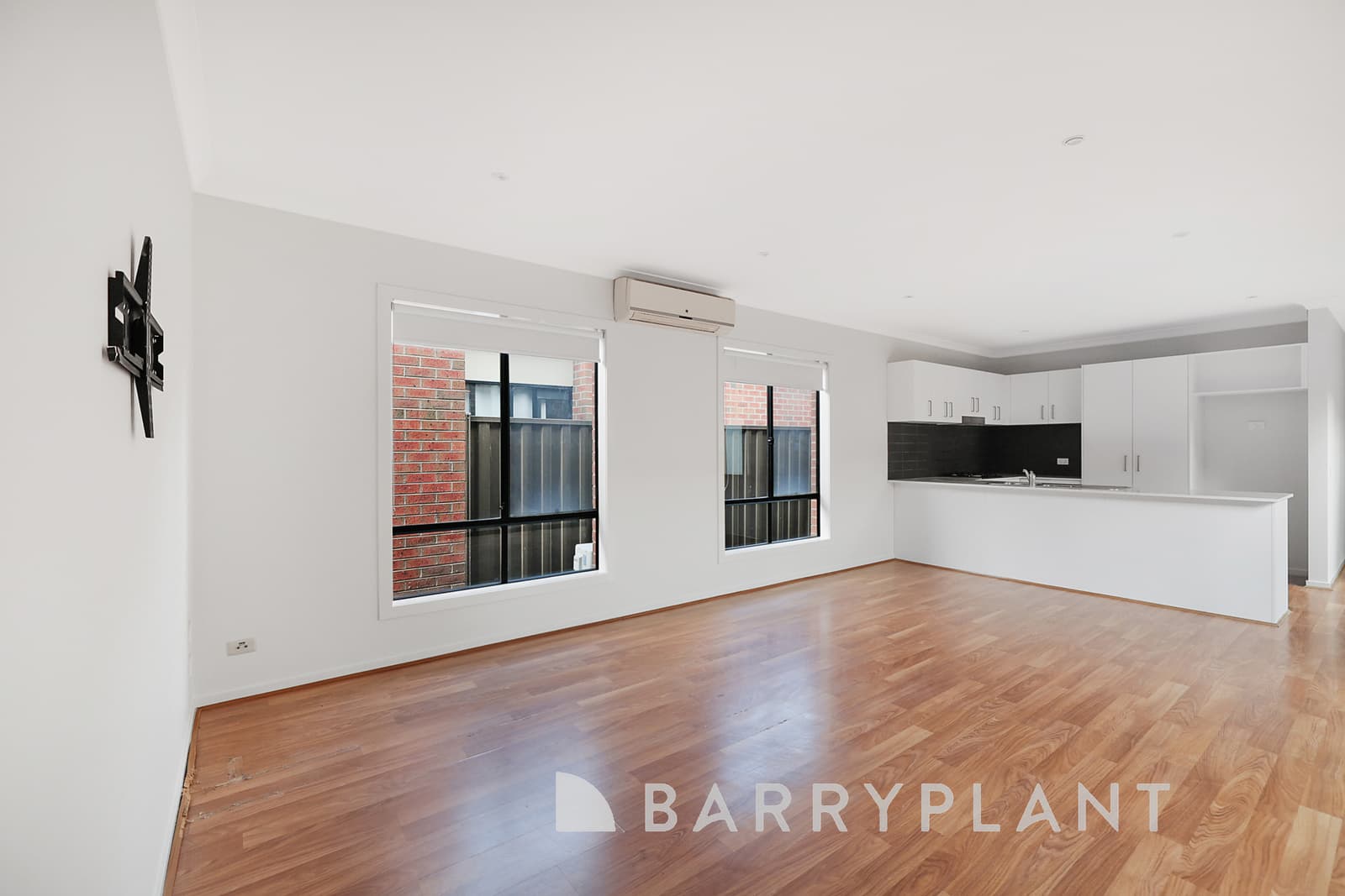 33 Amber WayCobblebank, vic 3338, Cobblebank - Thumbnail 2