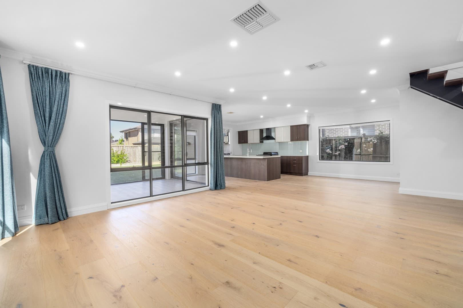 43 Lukis Avenue, Williams Landing, VIC 3027, Williams Landing - Thumbnail 4