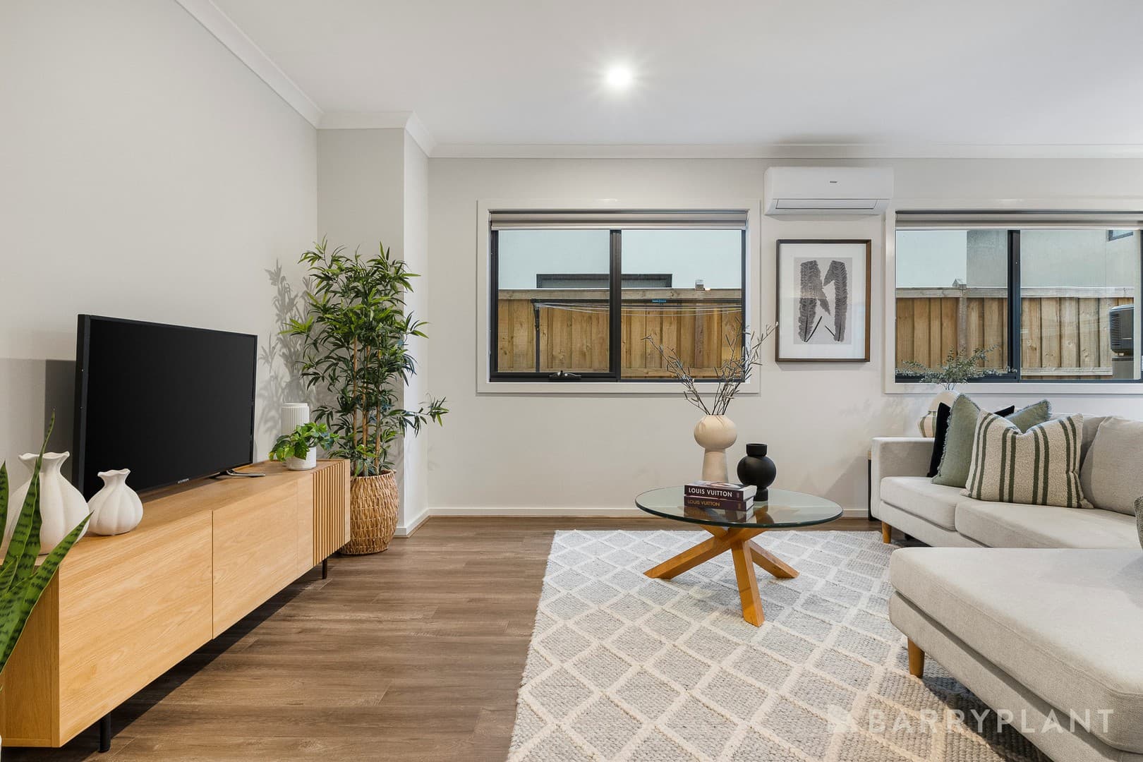 18 Greenfinch Drive, Clyde North, VIC 3978, Clyde North - Thumbnail 3