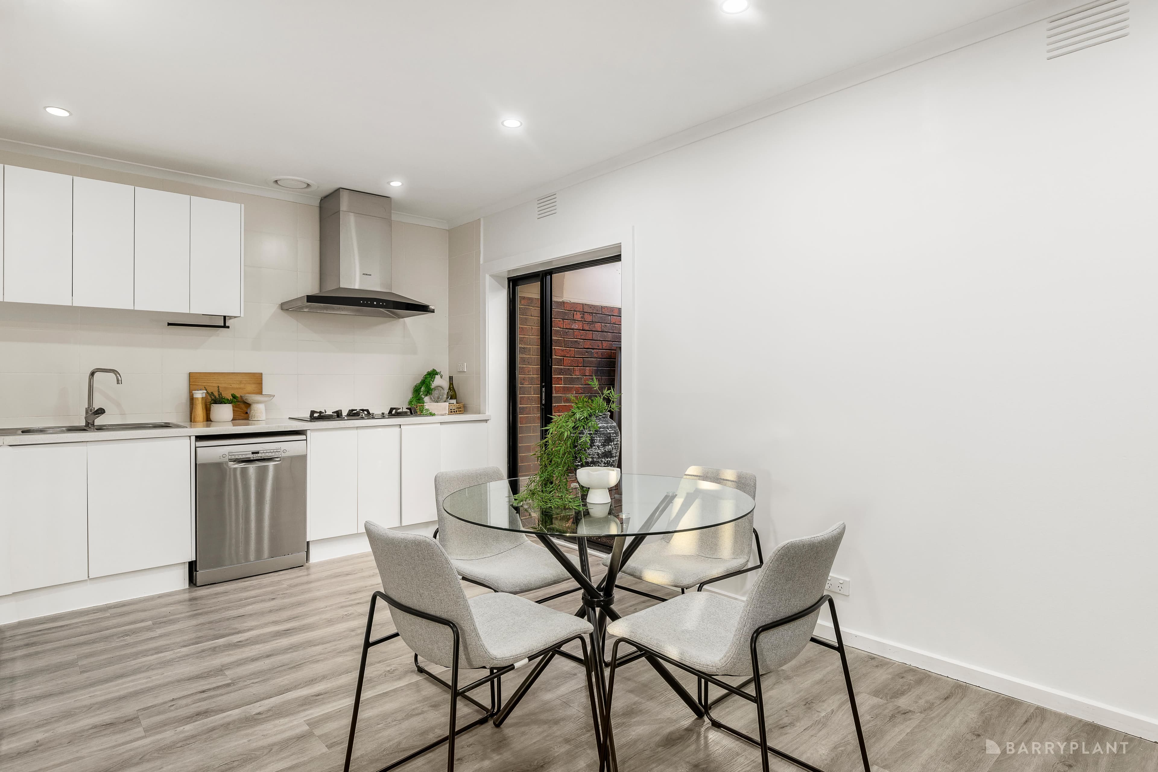 1/3 Leeds StreetDoncaster East, vic 3109, Doncaster East - Thumbnail 4