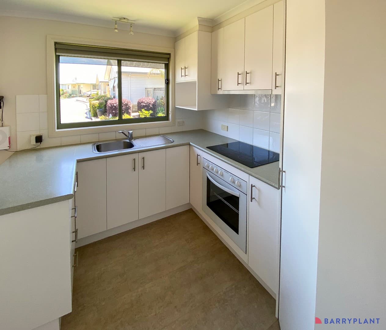 37 Julia Street, Inverloch, VIC 3996, Inverloch - Thumbnail 2