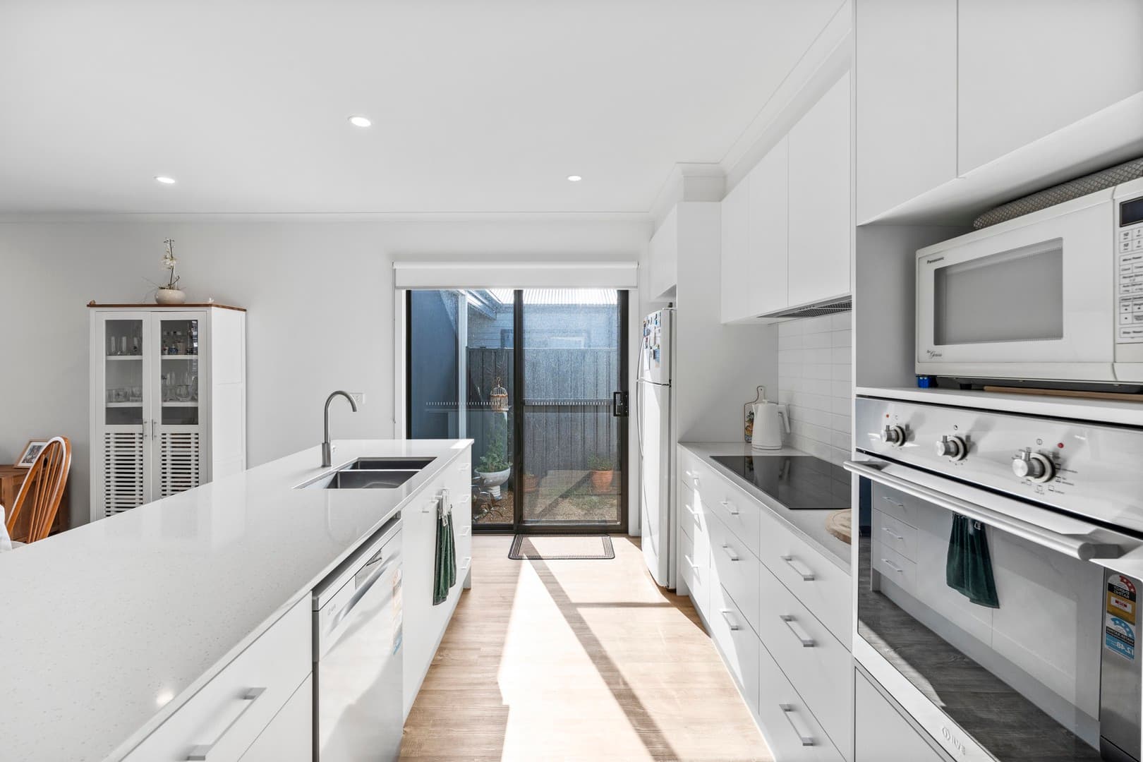 13 Lychee Street, Deanside, VIC 3336, Deanside - Thumbnail 4