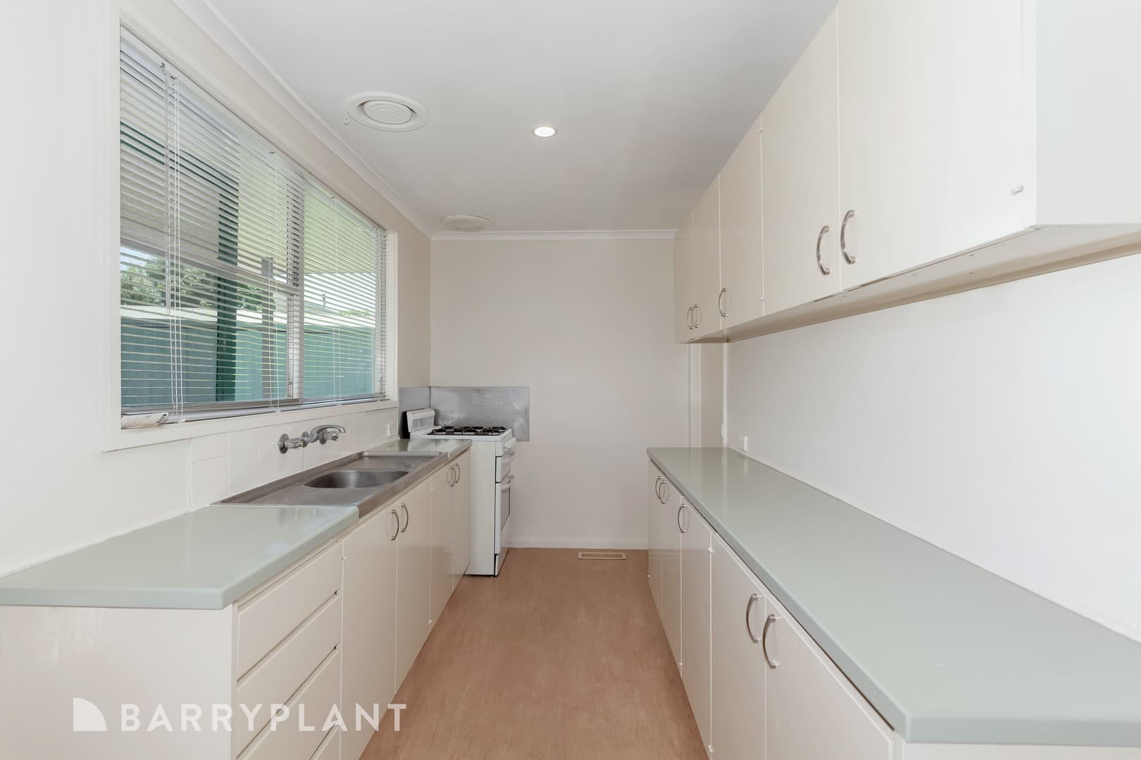 14 Andrew Street, Kilmore, VIC 3764, Kilmore - Thumbnail 4