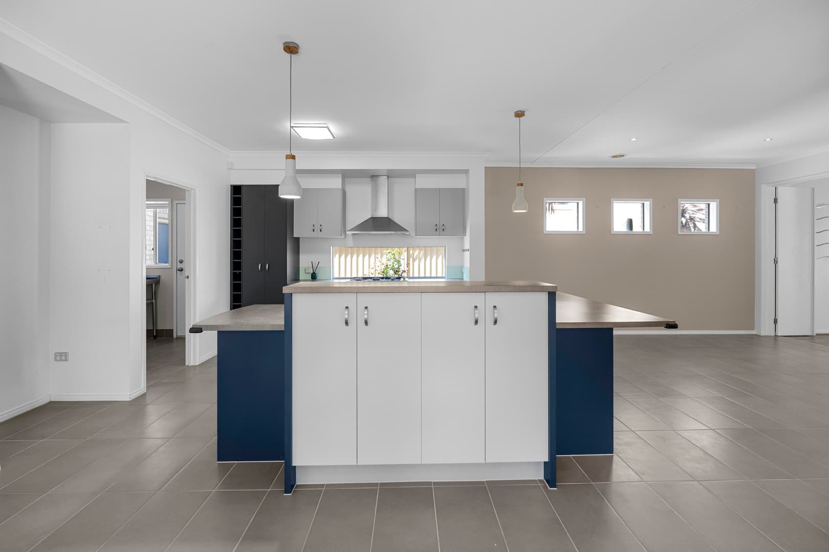 36 The Avenue, Caroline Springs, VIC 3023, Caroline Springs - Thumbnail 2