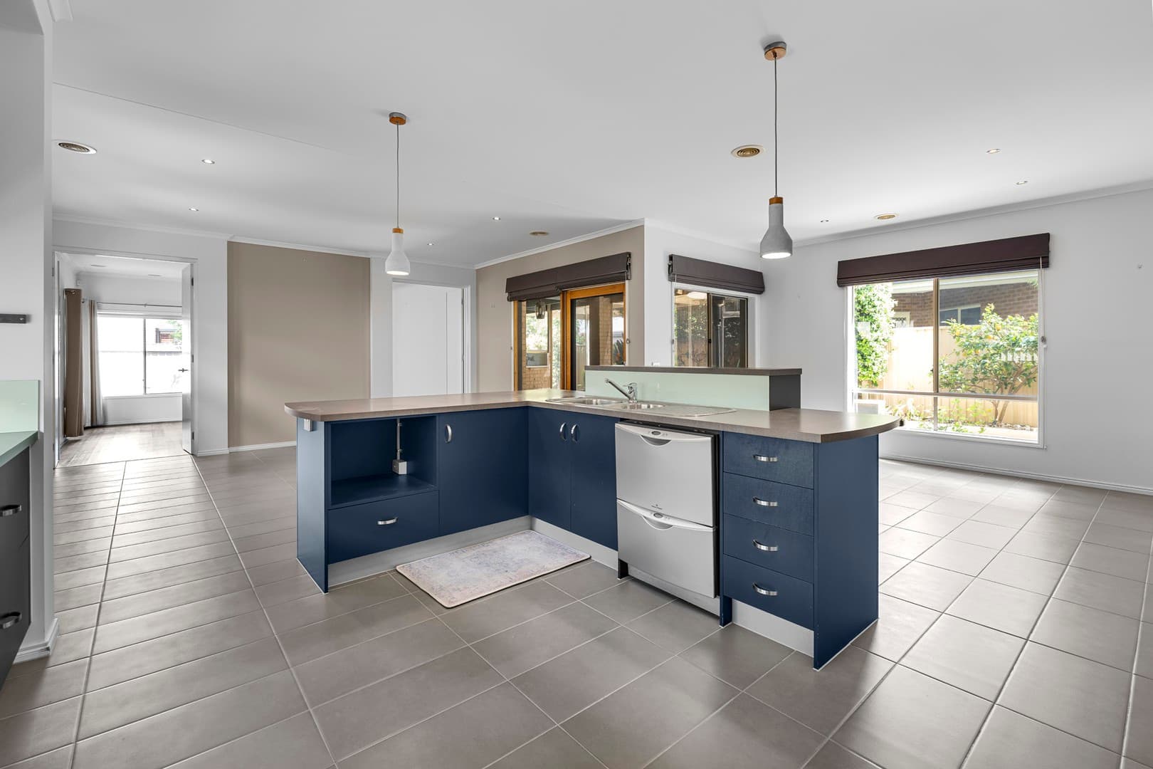 36 The Avenue, Caroline Springs, VIC 3023, Caroline Springs - Thumbnail 4