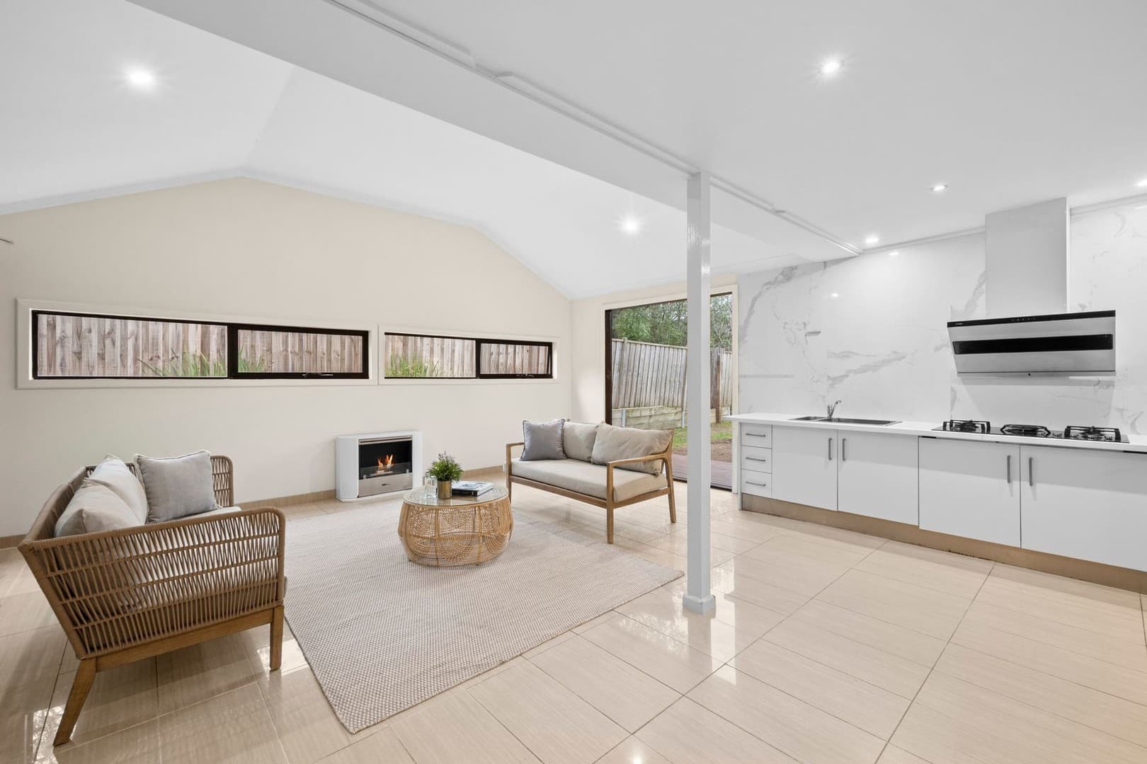 25 Province Boulevard, Highton, VIC 3216, Highton - Thumbnail 3