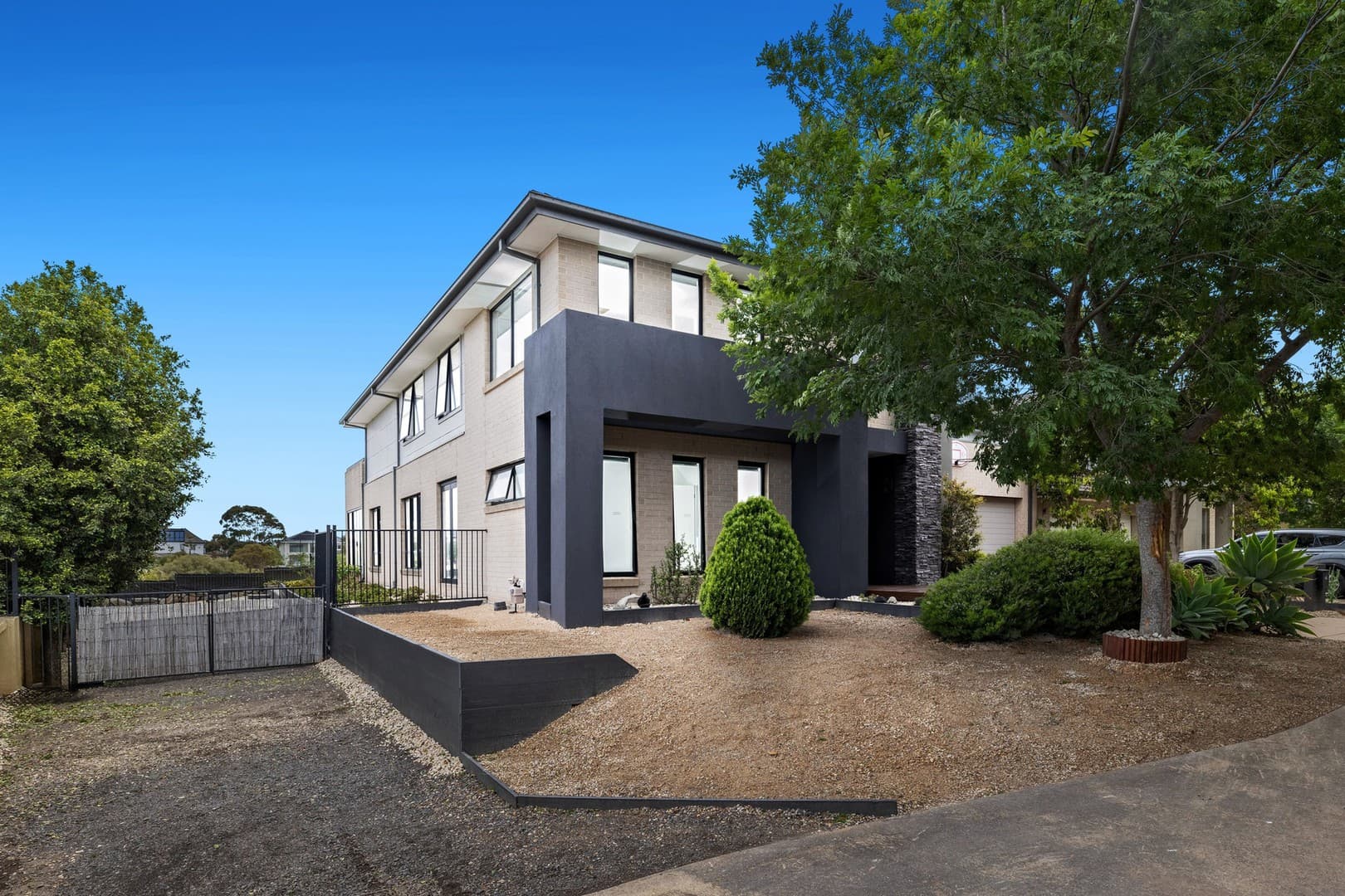 45 Vaucluse Boulevard, Sanctuary Lakes, VIC 3030, Sanctuary Lakes - Thumbnail 2