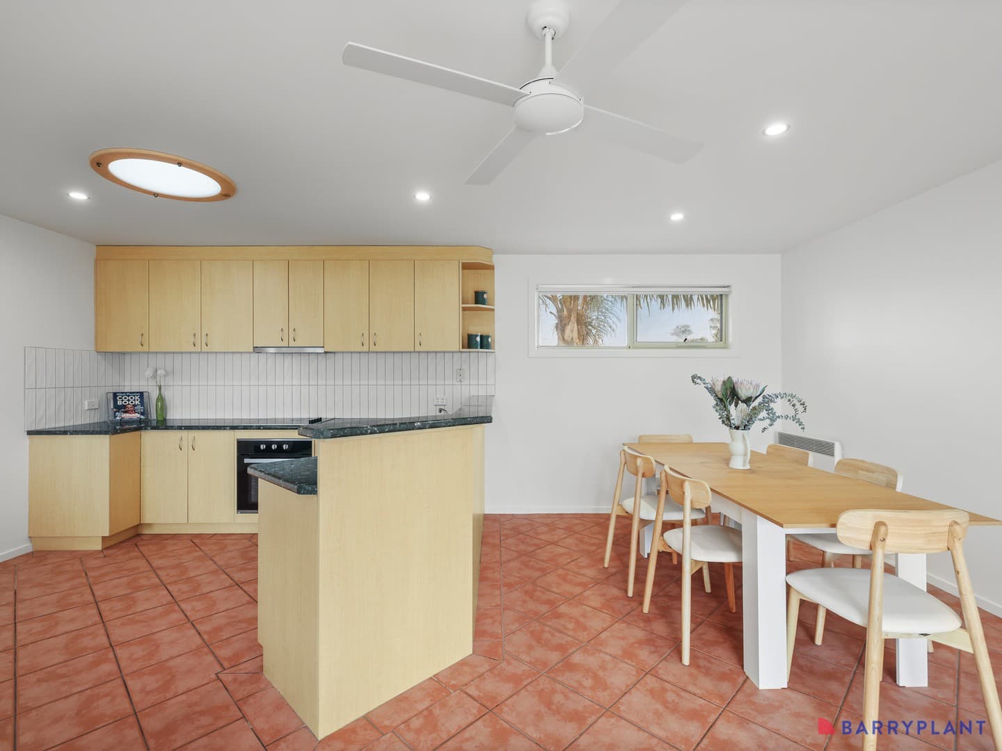 2/165 Marine Parade, San Remo, VIC 3925, San Remo - Thumbnail 8