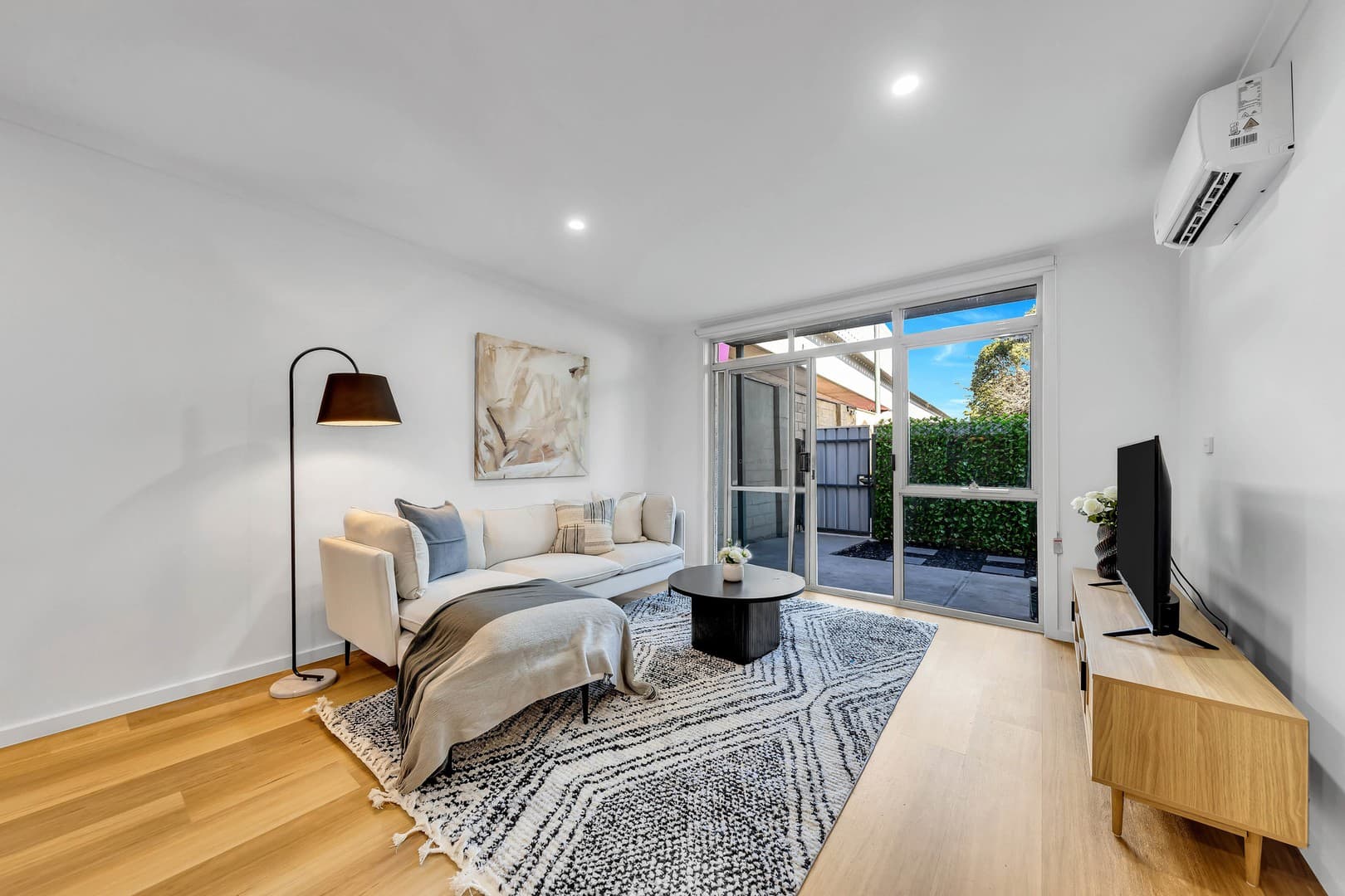 10/70 Loch Street, Coburg - Image 1