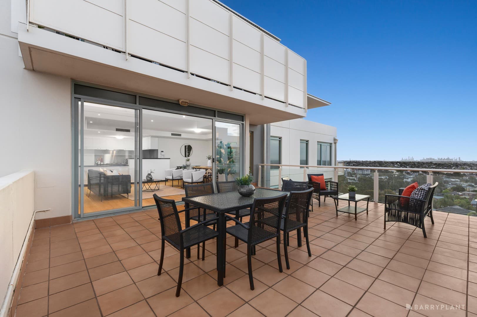 6001/2 Sovereign Point Court, Doncaster, VIC 3108, Doncaster - Thumbnail 3