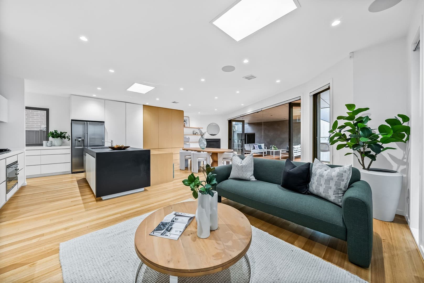 6 Neumayer Place, Newport, VIC 3015, Newport - Thumbnail 5