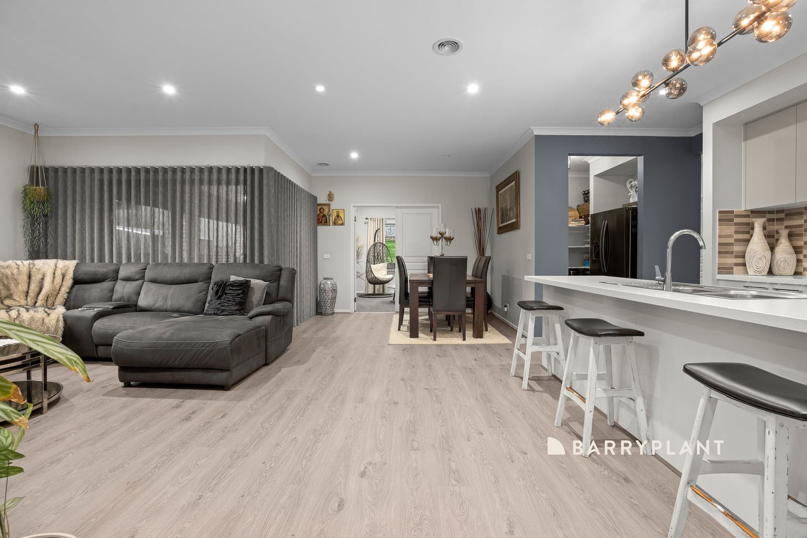 28 Claudia Crescent, Drouin, VIC 3818, Drouin - Thumbnail 2