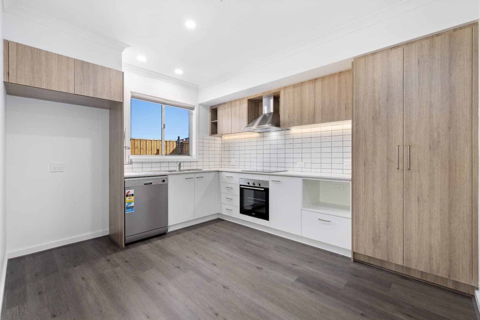7 Meredith Street, Mambourin, VIC 3024, Mambourin - Thumbnail 2