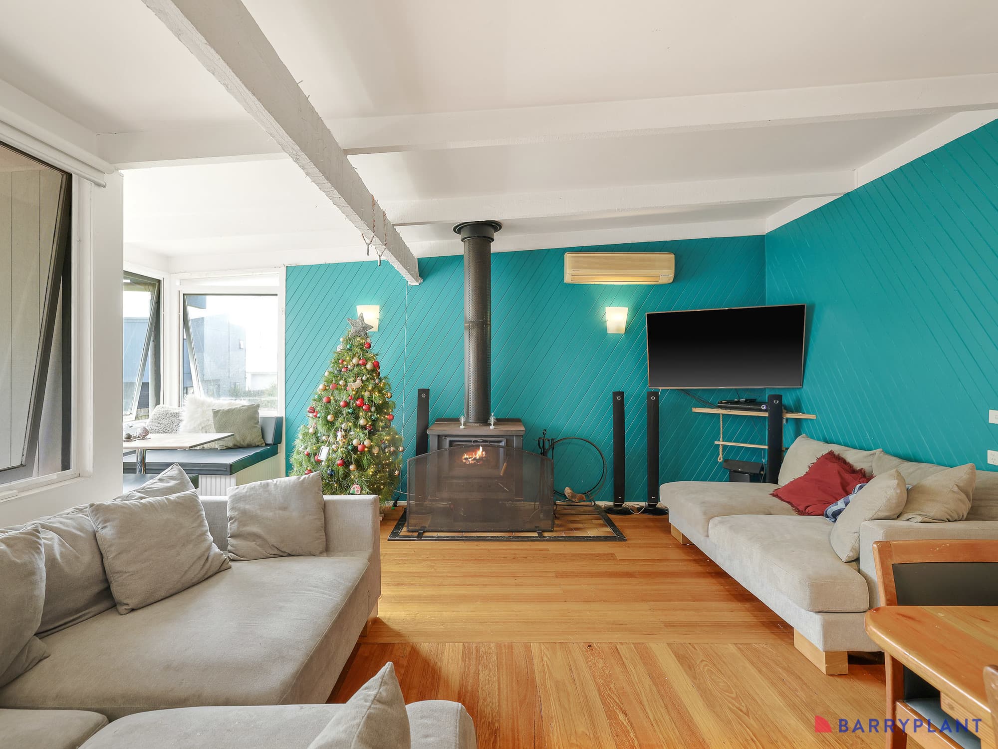 1 Stradbroke Crescent, Surf Beach - Thumbnail 2