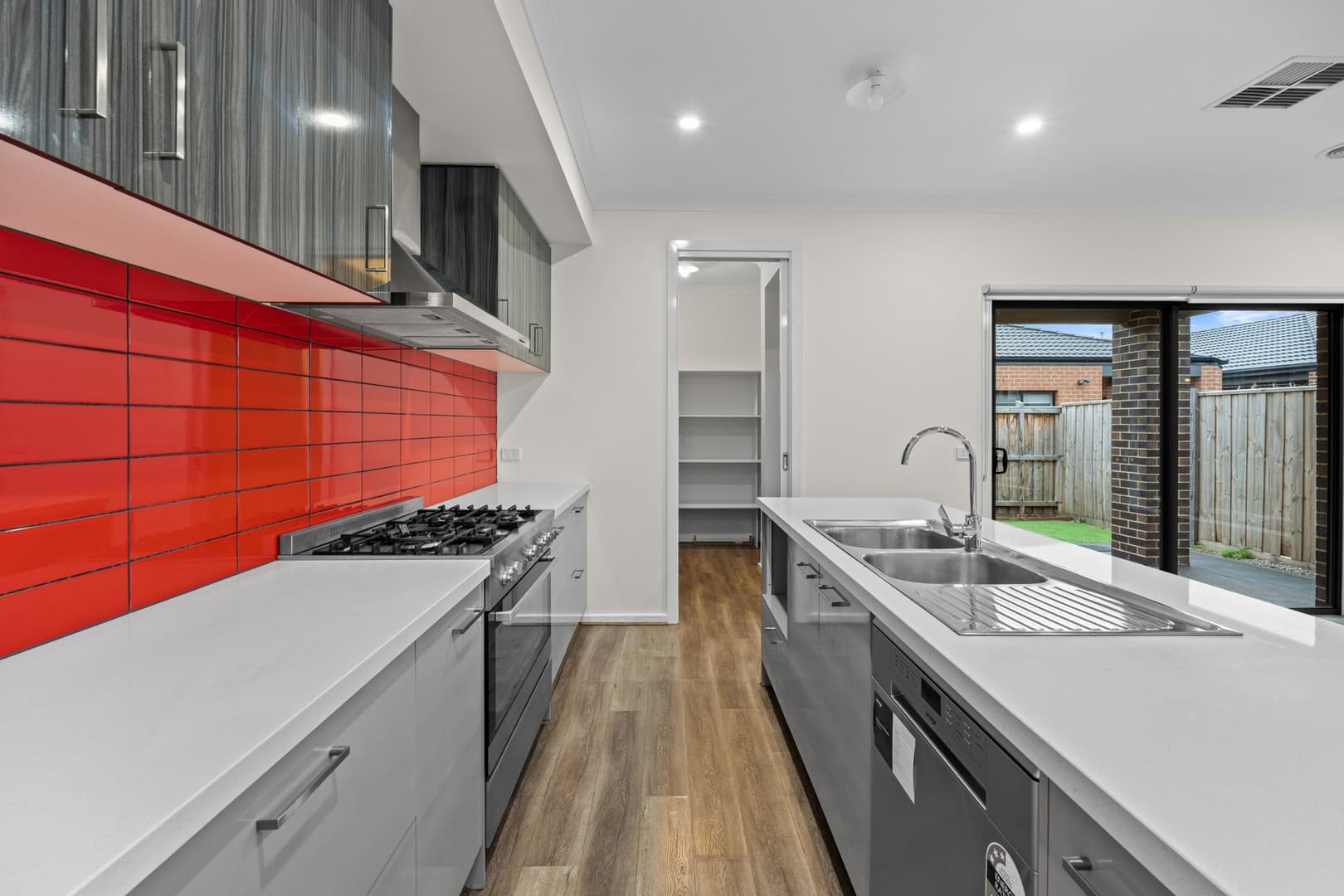 7 Frolic Street, Tarneit, VIC 3029, Tarneit - Thumbnail 3