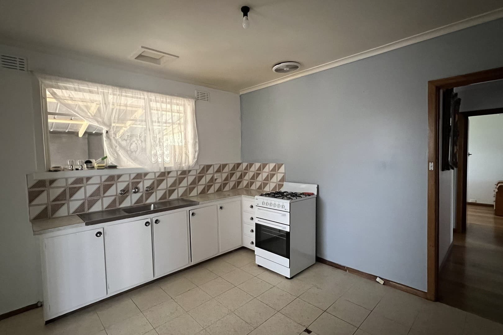 1055 High Street, Reservoir, VIC 3073, Reservoir - Thumbnail 4