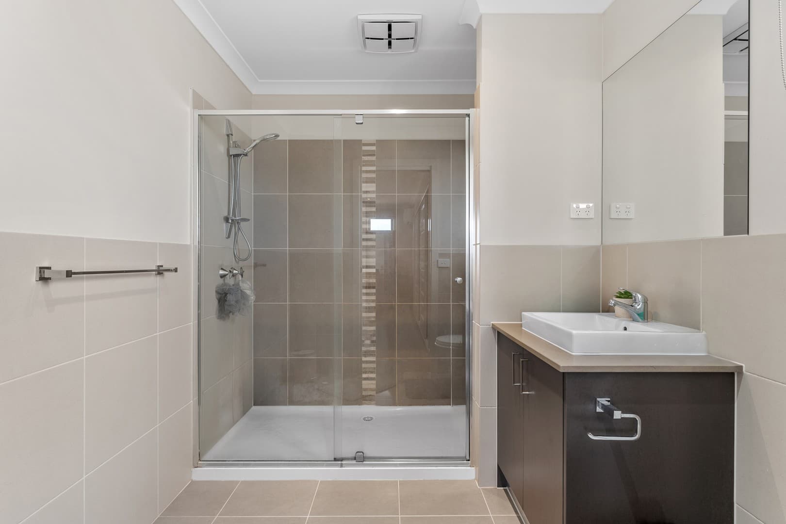 2/8 Jardine Drive, Fraser Rise, VIC 3336, Fraser Rise - Thumbnail 8