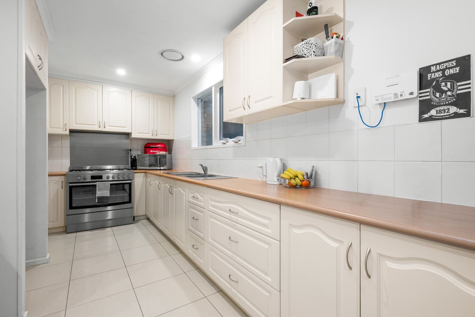 19 Quarry Road, Lethbridge - Thumbnail 2