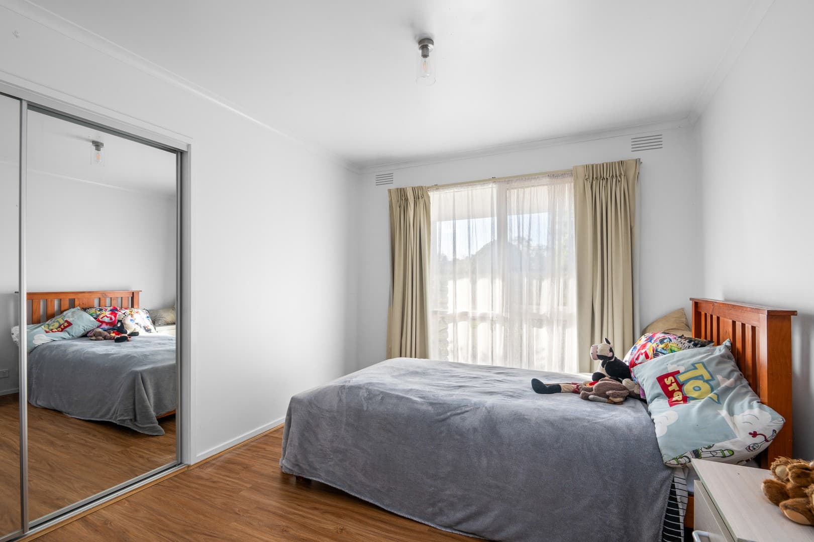 19 Quarry Road, Lethbridge - Thumbnail 6