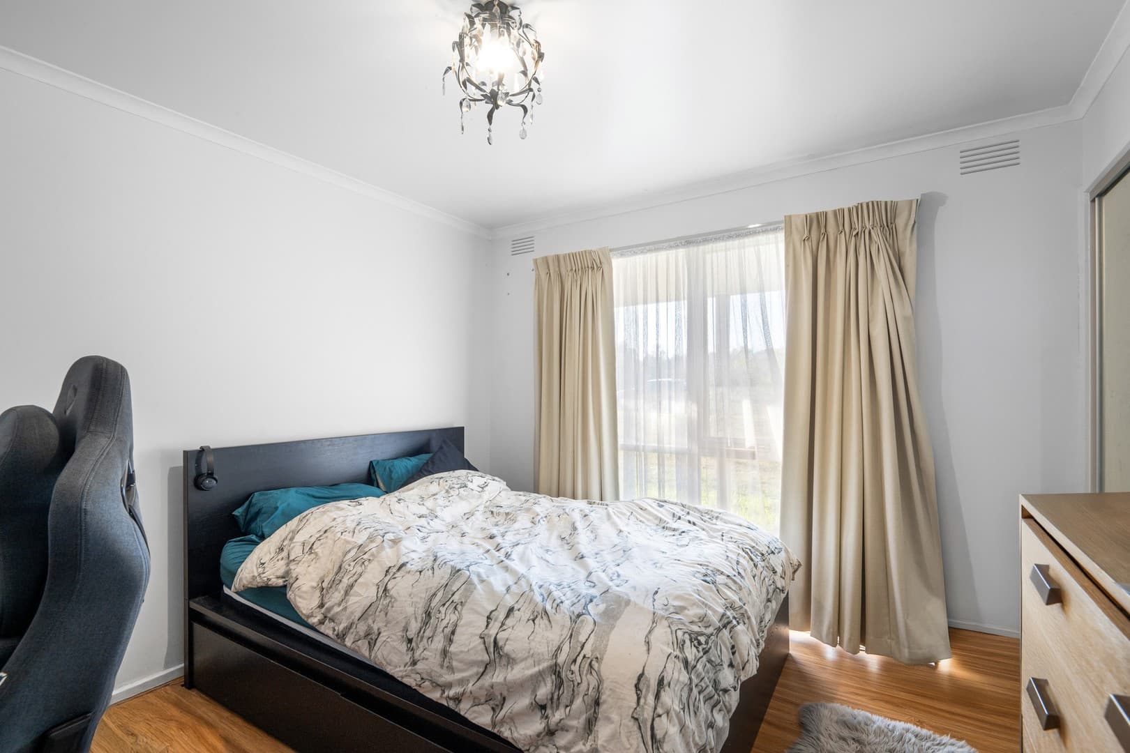 19 Quarry Road, Lethbridge - Thumbnail 7