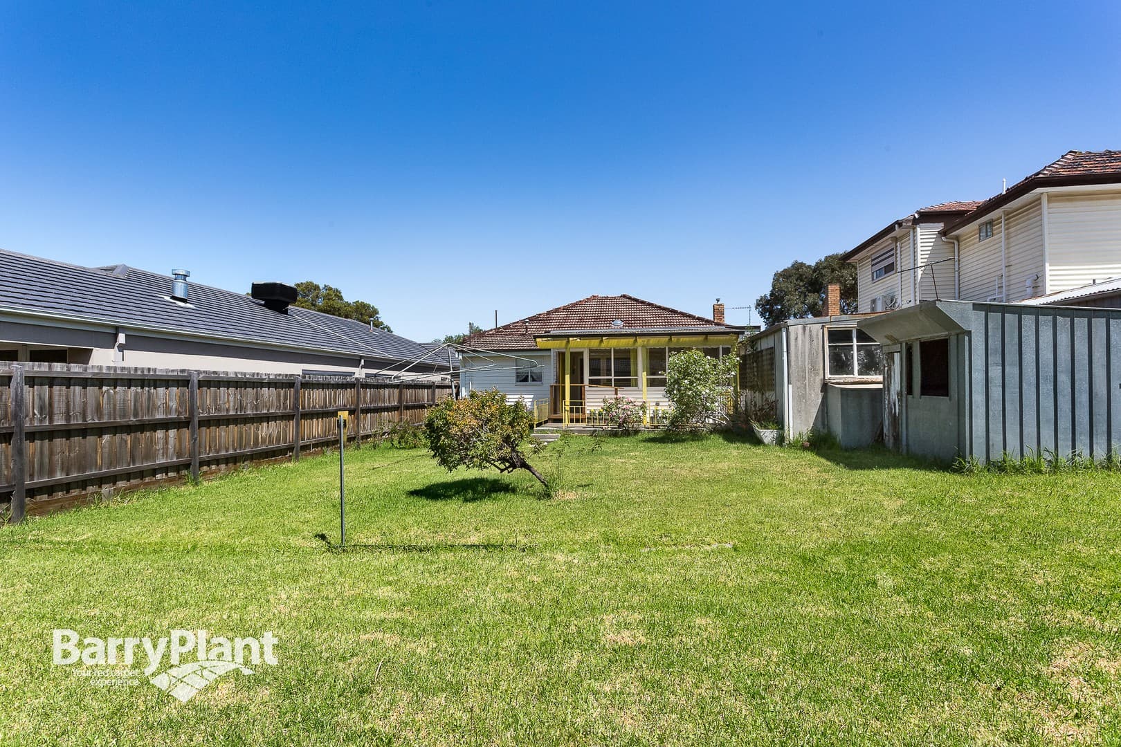 10 Ashkanasy Avenue, Pascoe Vale - Thumbnail 2