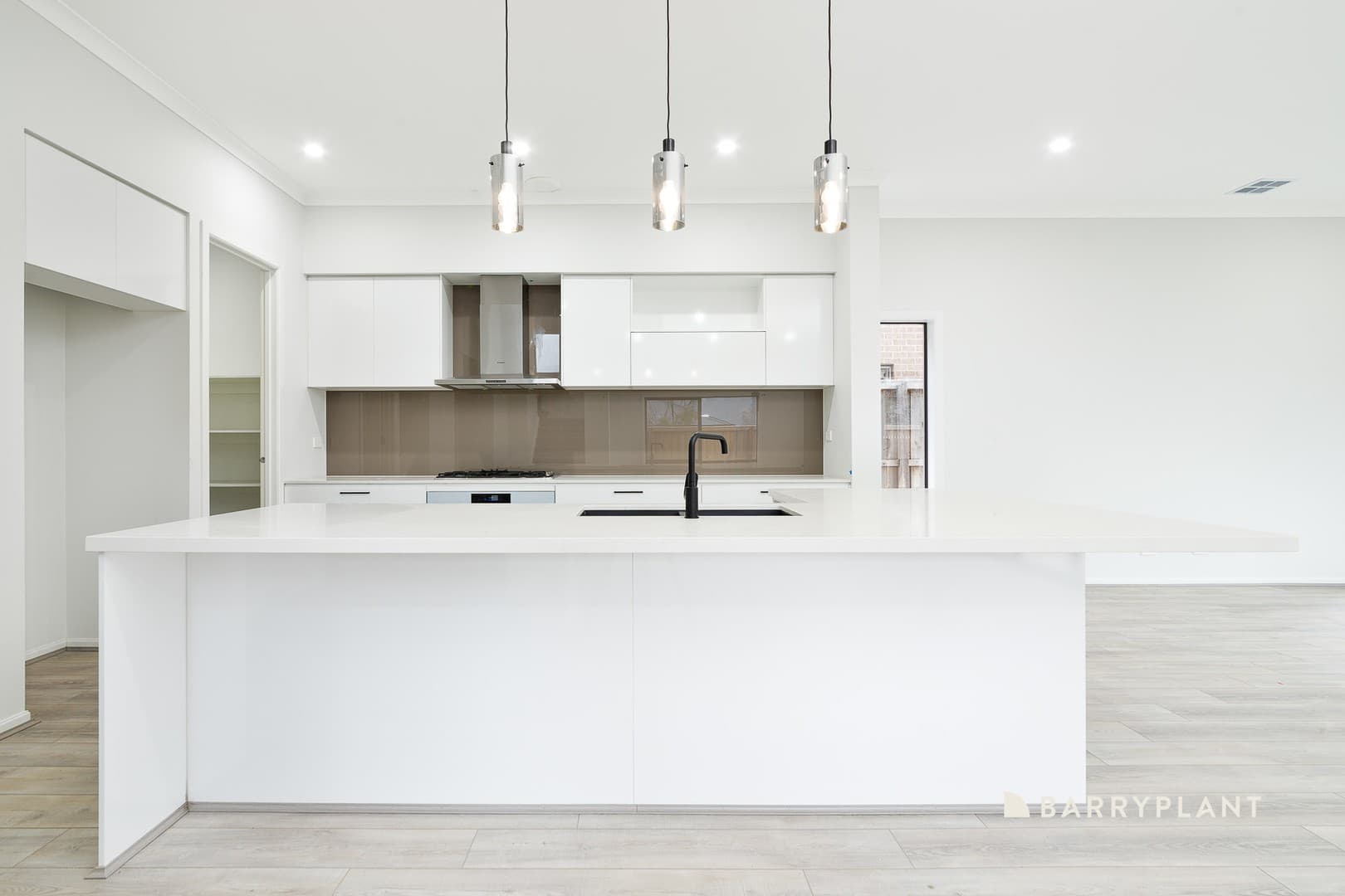 17 Crawford Crescent, Wollert, VIC 3750, Wollert - Thumbnail 2