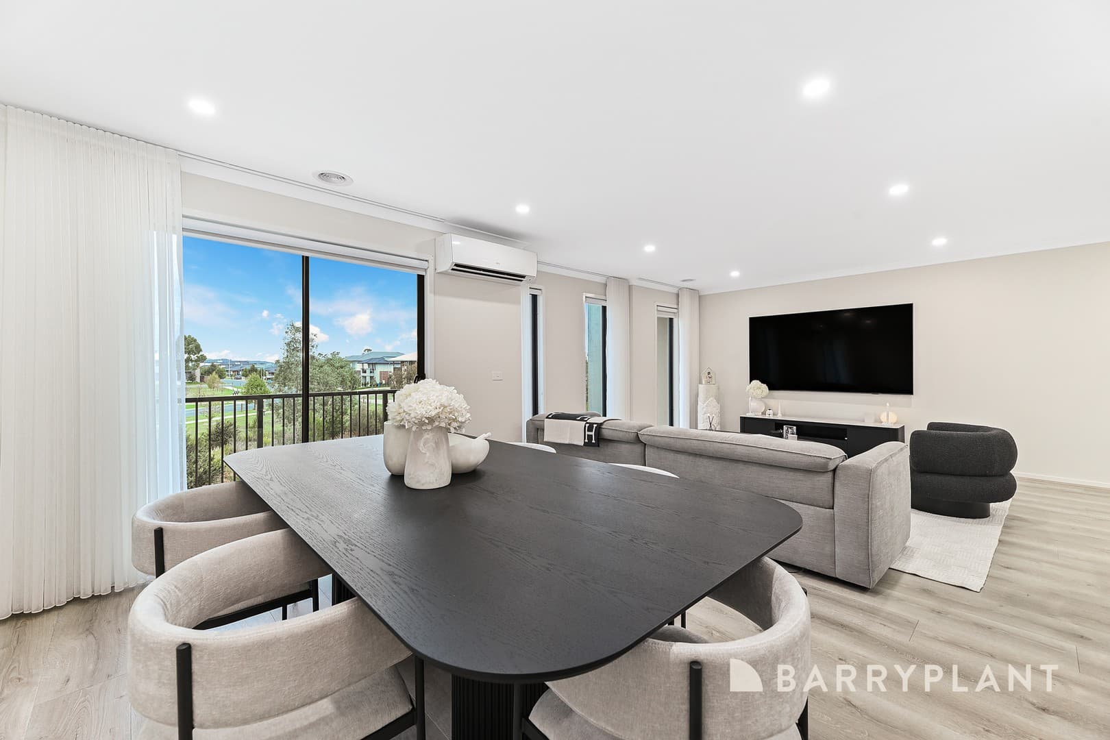 14 Quintino Walk, Clyde North, VIC 3978, Clyde North - Thumbnail 8