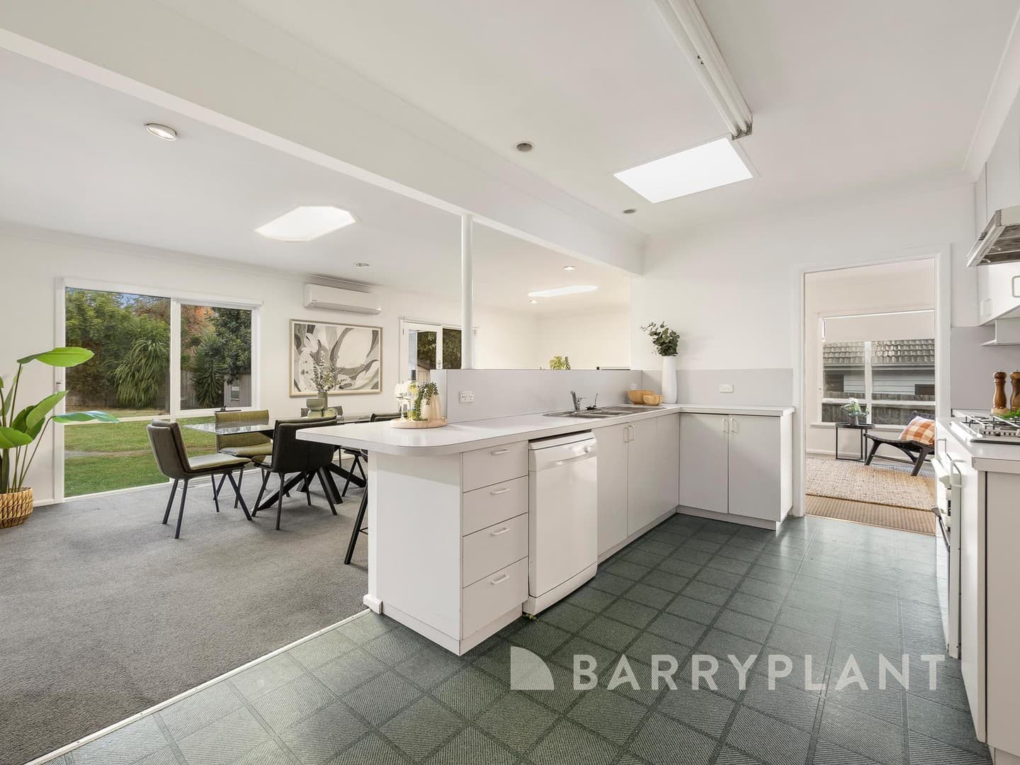 26 Florence Avenue, Donvale, VIC 3111, Donvale - Thumbnail 3