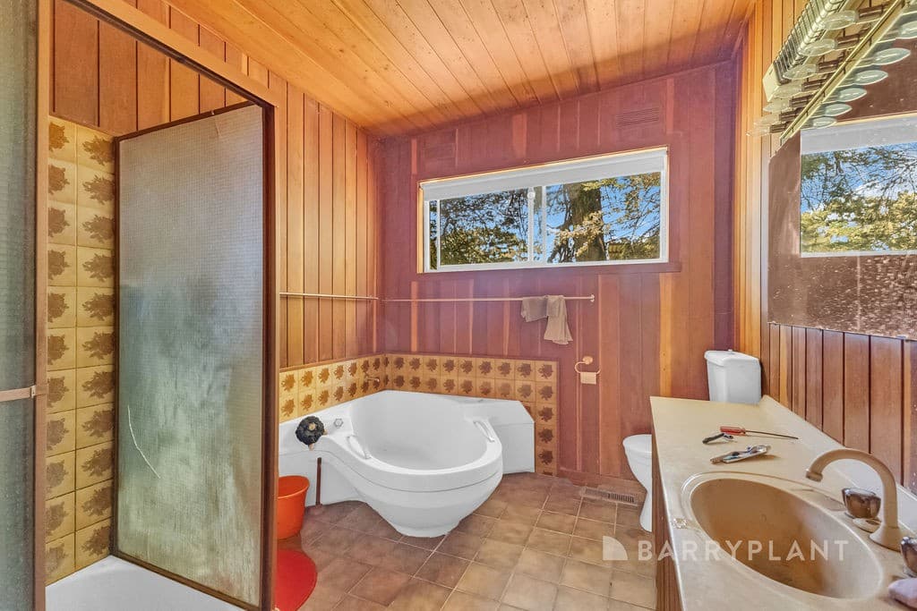 285 Healesville-Koo Wee Rup Road, Badger Creek - Thumbnail 6