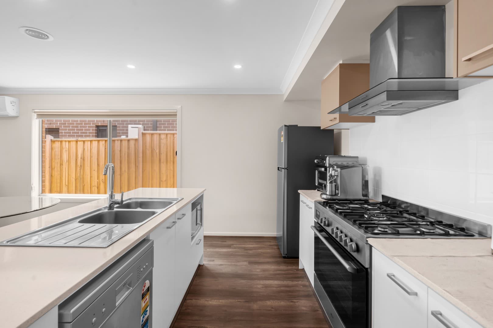 51 Saric Street, Fraser Rise, VIC 3336, Fraser Rise - Thumbnail 3